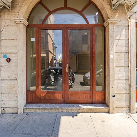 Charming 1br In Center Apartment *