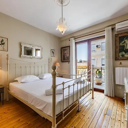 Charming 1br In Center *