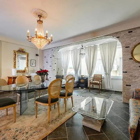 Daire Charming 1br In Center *