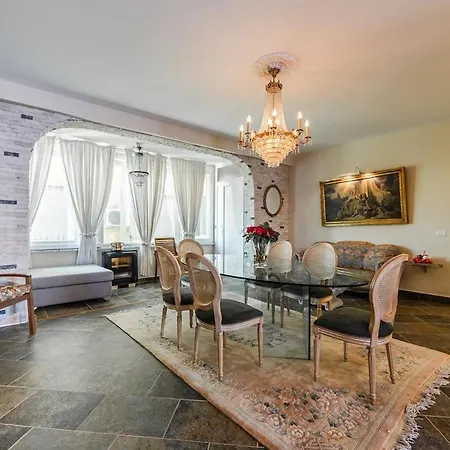 Charming 1br In Center Apartment