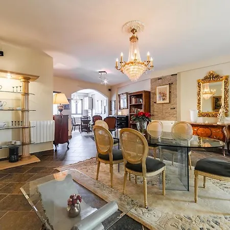 Charming 1br In Center Shkodër